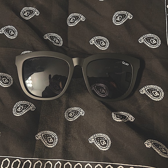 Quay Australia Accessories - QUAY like new Black